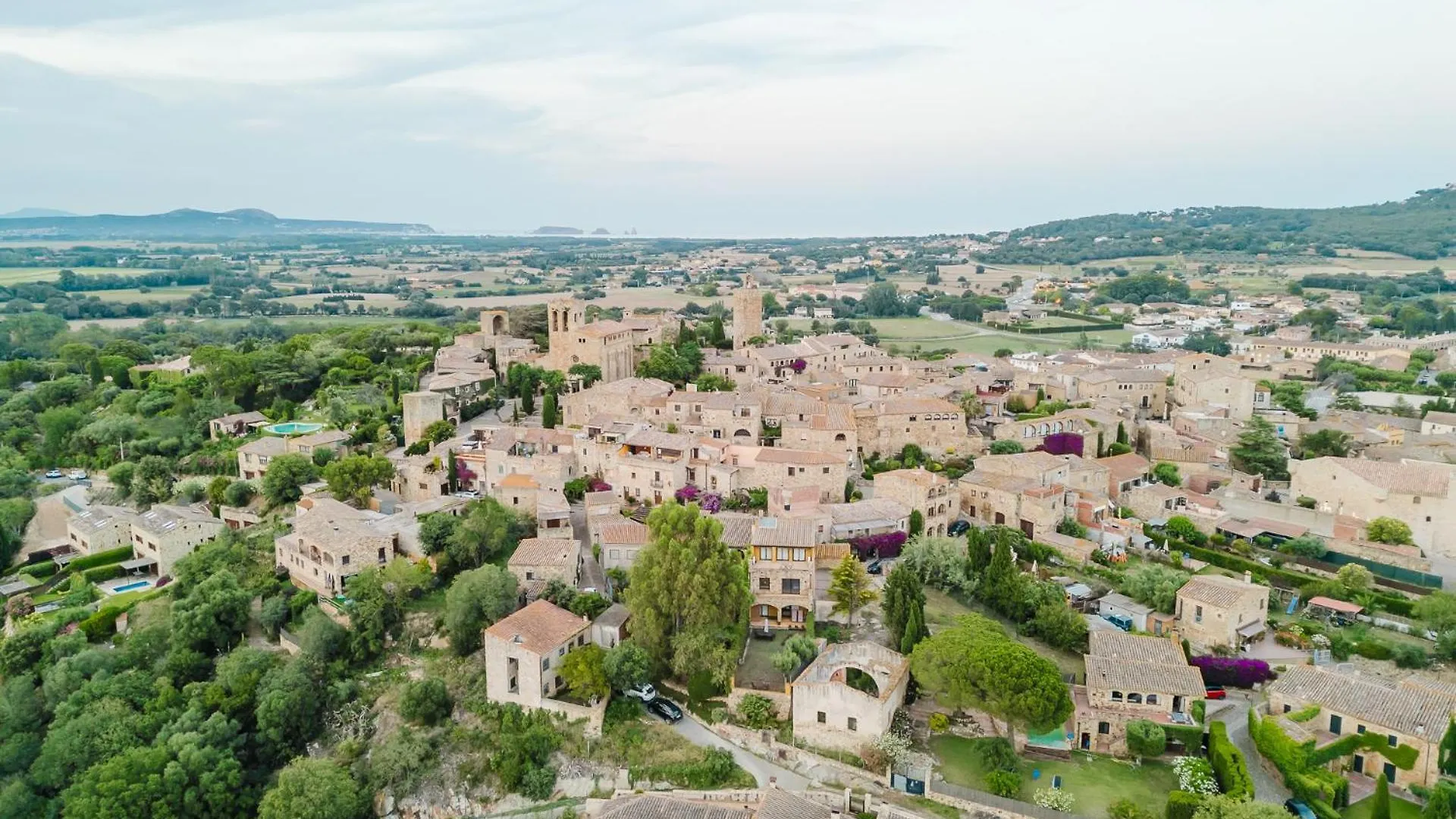 Casa Rural Con Jacuzzi En Centro Historico De Pals Spanien