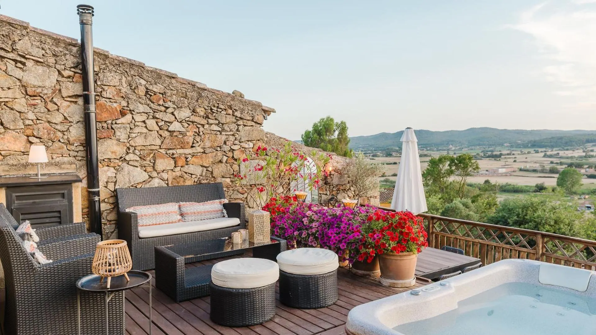Feriehus Casa Rural Con Jacuzzi En Centro Historico De Pals Spanien