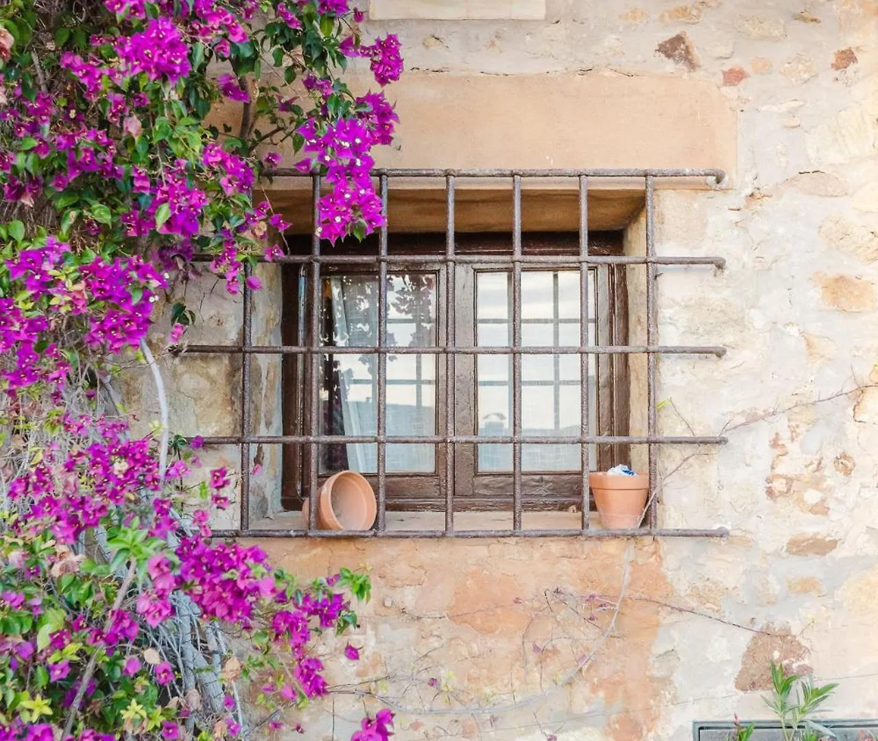 Casa Rural Con Jacuzzi En Centro Historico De Pals 0*,  Spain