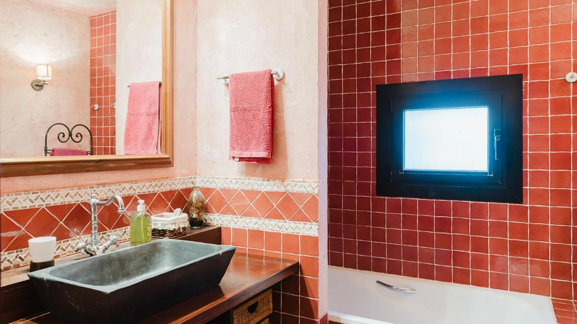 Casa Rural Con Jacuzzi En Centro Historico De Pals